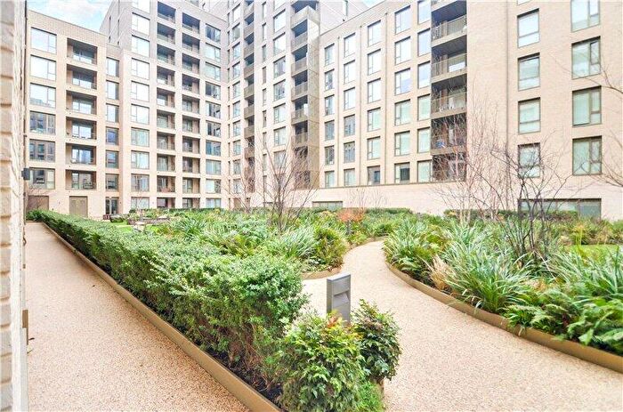 2 Bedroom Apartment For Sale In Kennington Lane, London, SE11