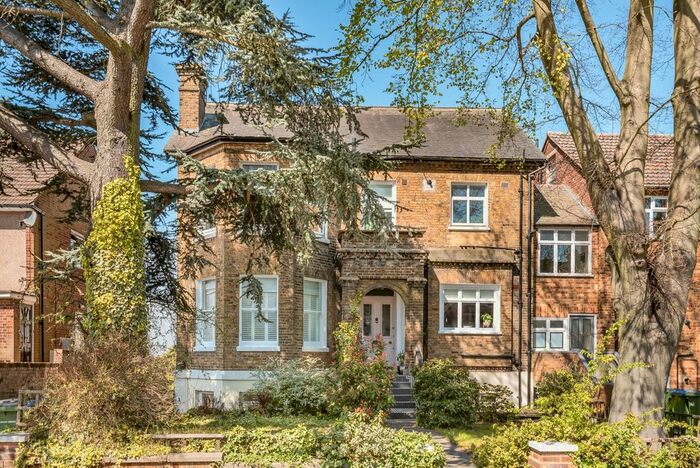 2 Bedroom Flat To Rent In Shrewsbury Lane, London, SE18