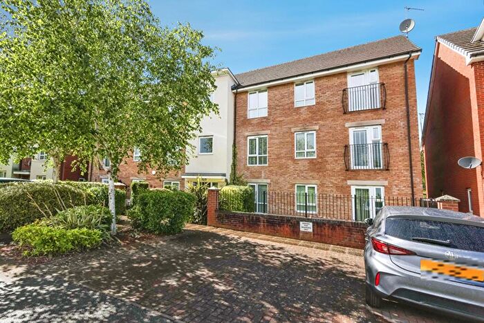 2 Bedroom Flat For Sale In Harpers Road, Northfield, Birmingham, B31