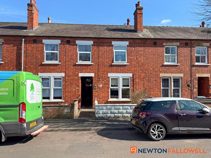 3 Bedroom Terraced House For Sale In Lime Grove, Newark, NG24