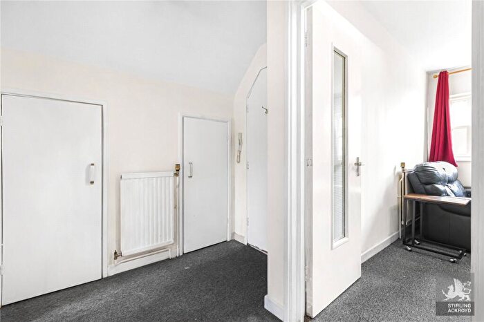 2 Bedroom Apartment To Rent In Wembury Road, London, N6