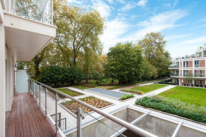 2 Bedroom Apartment To Rent In Kingston Riverside, KT2