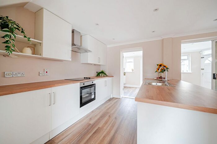 3 Bedroom Semi-detached House For Sale In Kings Drive, Edgware, HA8