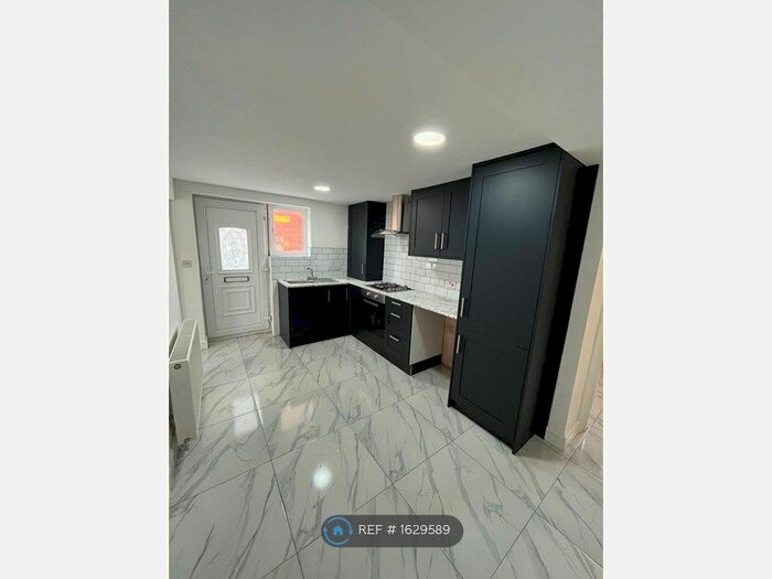 1 Bedroom Flat To Rent In Oak Avenue, New Ollerton, Newark, NG22