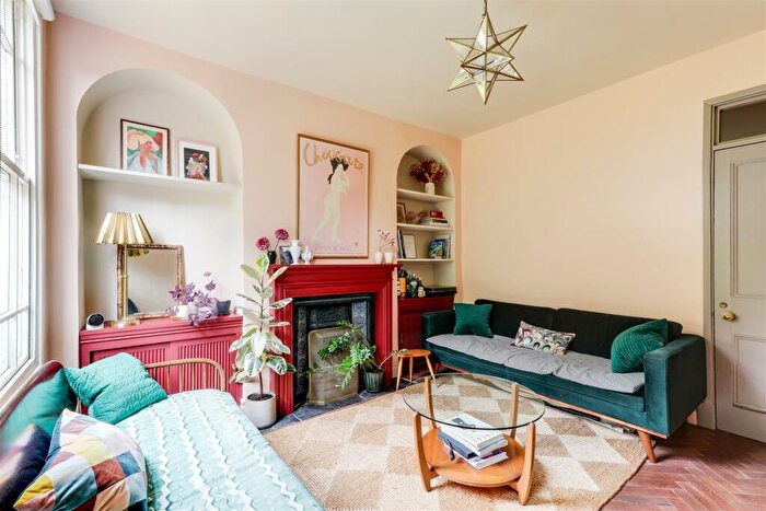 3 Bedroom Terraced House For Sale In Promenade, Victoria Park, Nottinghamshire, NG3