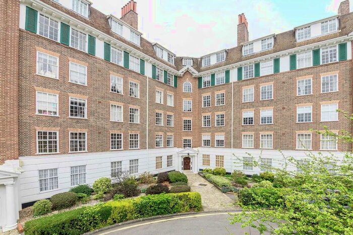 2 Bedroom Flat To Rent In Richmond Hill Court, Richmond, TW10