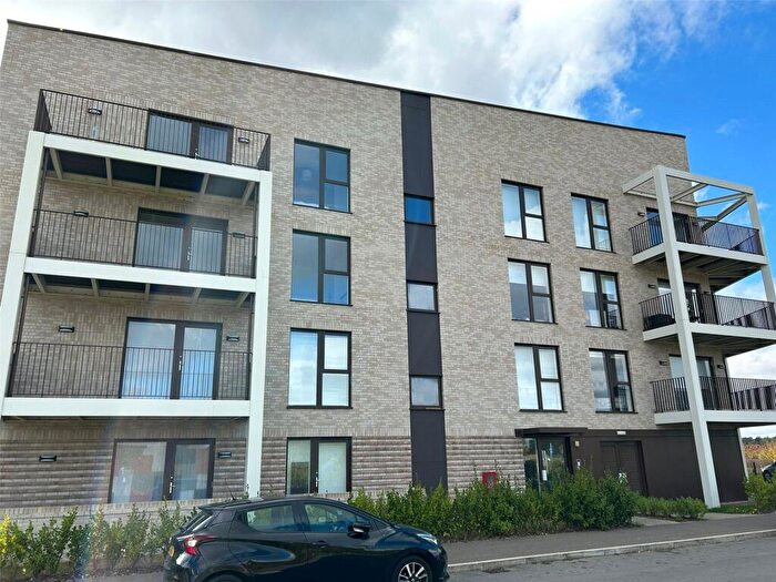 2 Bedroom Apartment To Rent In Genome Close, Cambridge, Cambridgeshire, CB3