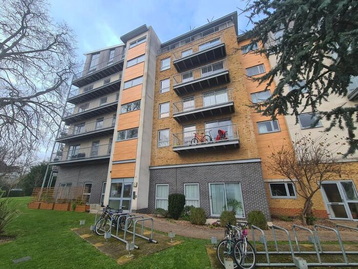 2 Bedroom Flat To Rent In Brand House, Coombe Way, Farnborough, GU14