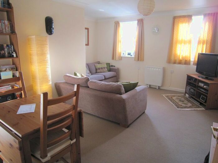 2 Bedroom Flat To Rent In Stonehenge Walk, Amesbury, Salisbury, SP4