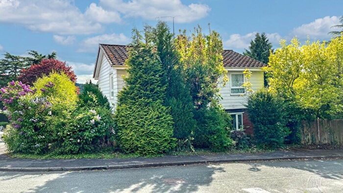 3 Bedroom Detached House For Sale In High Chase Rise, Little Haywood, ST18