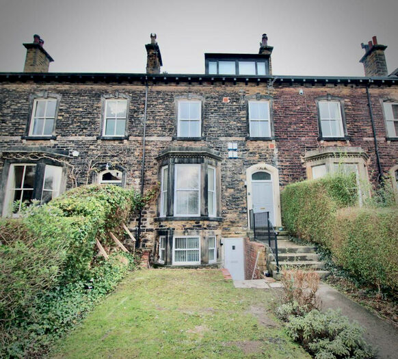 2 Bedroom Apartment To Rent In Ashwood Terrace, Leeds, West Yorkshire, LS6