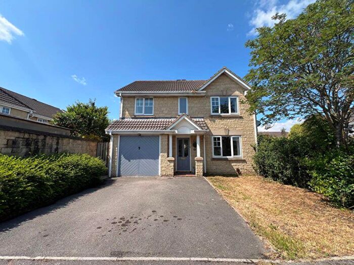 4 Bedroom Detached House To Rent In Diana Gardens, Bristol, BS32