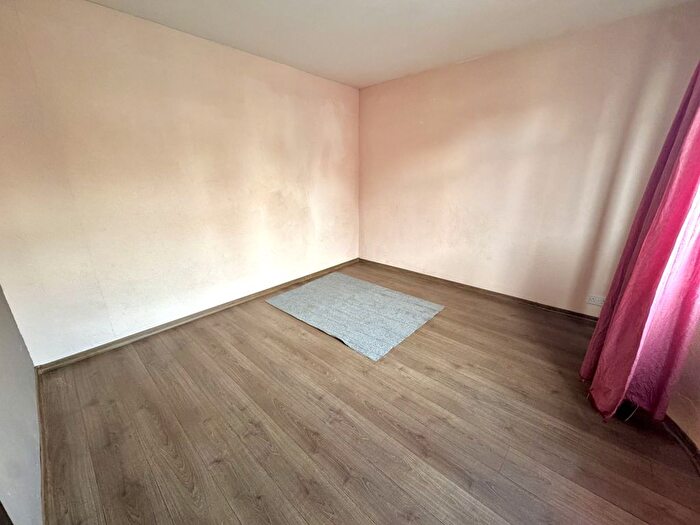3 Bedroom Semi-Detached House To Rent In Percival Road, Feltham, TW13