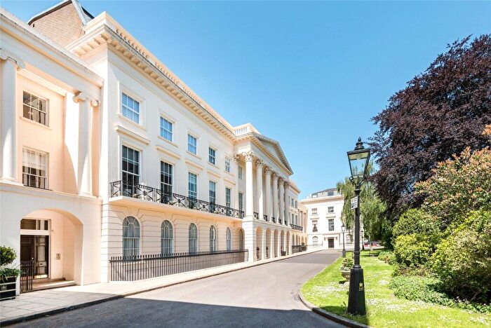 2 Bedroom Flat To Rent In Clarence Terrace, Regent's Park, London, NW1