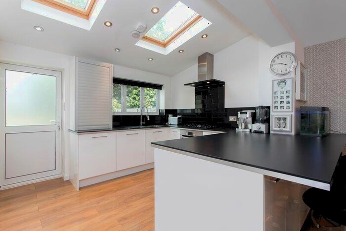 4 Bedroom House To Rent In Bazely Street, Canary Wharf, London, E14