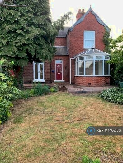 3 Bedroom Detached House To Rent In Watson Avenue, Nottingham, NG3