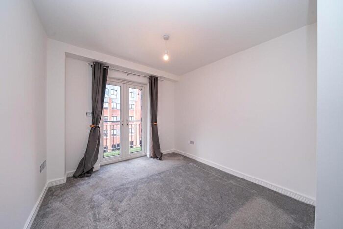 2 Bedroom Apartment To Rent In Brookfield House, Selden Hill, Hemel Hempstead, Hertfordshire, HP2