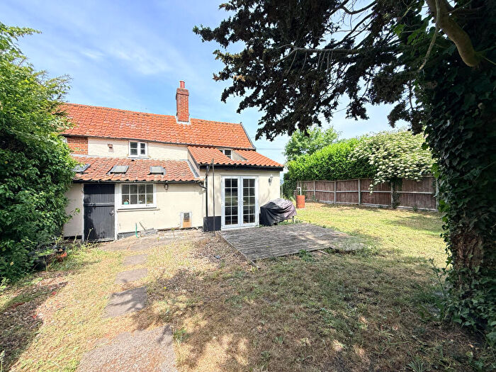 2 Bedroom Character Property For Sale In May Cottage, Banham Road, Kenninghall, Norfolk, NR16