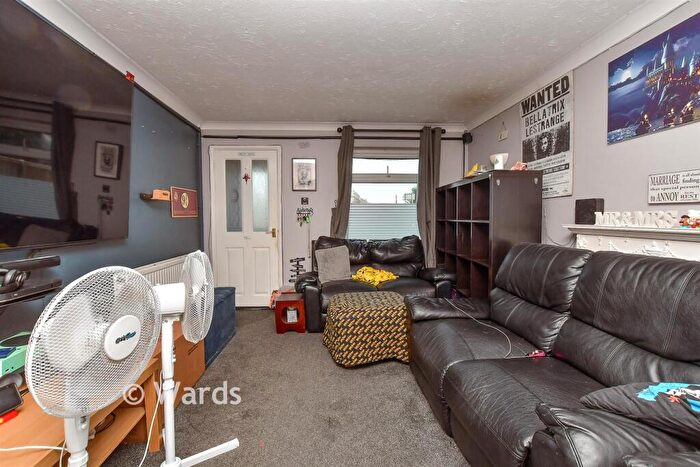 3 Bedroom End Of Terrace House For Sale In Bysing Wood Road, Faversham, Kent, ME13