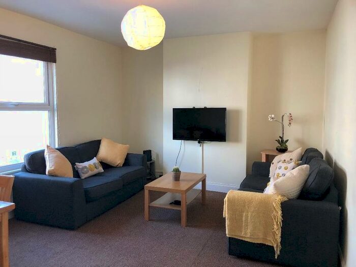 8 Bedroom Semi-Detached House To Rent In St Pauls Cheltenham, #, GL50