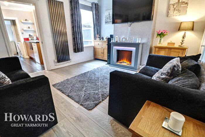 3 Bedroom Terraced House For Sale In Alderson Road, Great Yarmouth, NR30