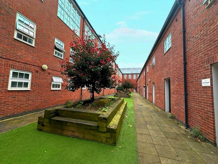 Studio To Rent In Tudor Road, Leicester, LE3