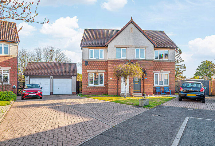 3 Bedroom Semi-detached Villa For Sale In Bowhouse Drive, Kirkcaldy, KY1