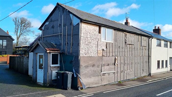 Detached House For Sale In Horton, Wimborne, BH21