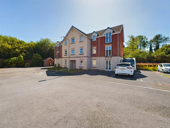 2 Bedroom Apartment For Sale In Cwrt Lando, Pembrey, Burry Port, SA16