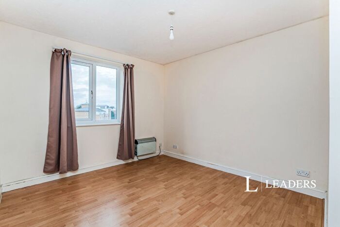 2 Bedroom Flat To Rent In Crown Mews, Clarence Road, Gosport, PO12