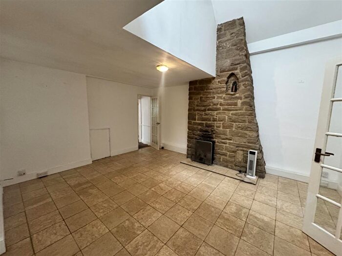 4 Bedroom Property To Rent In Castelnau, London, SW13