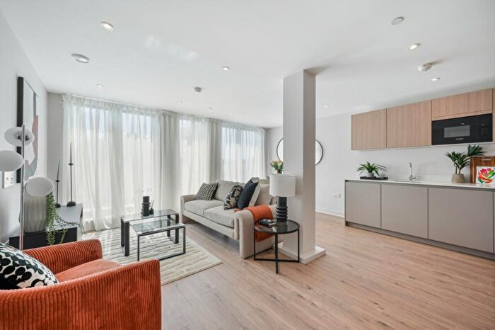 2 Bedroom Apartment For Sale In Fifty Burnhill Road, Beckenham, BR3