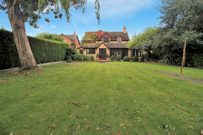 5 Bedroom Detached House For Sale In North Lane, Haynes, Bedford MK45