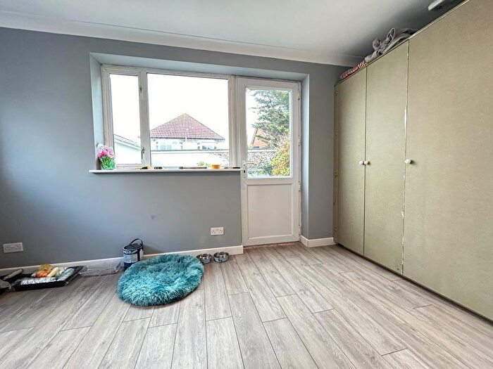 3 Bedroom Flat To Rent In Warren Edge Road, Bournemouth, BH6