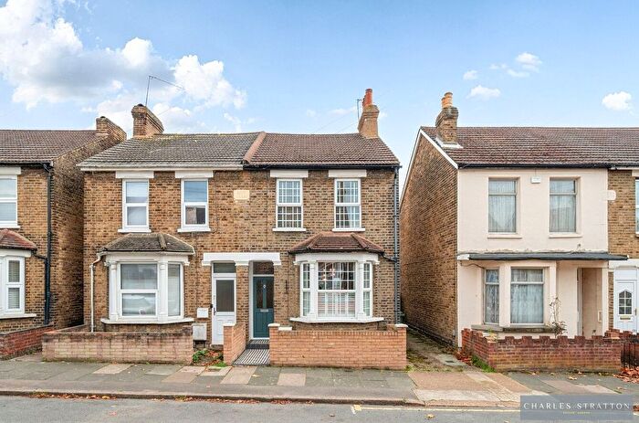 2 Bedroom Semi Detached House For Sale In Clifton Road, Hornchurch, RM11