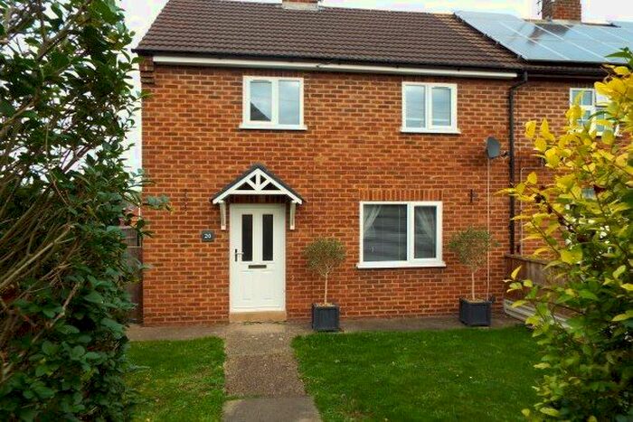 2 Bedroom Semi-Detached House To Rent In Harbin Road, Swadlincote DE12