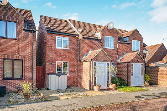 2 Bedroom Semi-Detached House For Sale In The Phelps, Kidlington, OX5