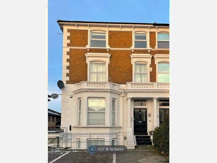 2 Bedroom Maisonette To Rent In Crook Log House, Bexleyheath, DA6