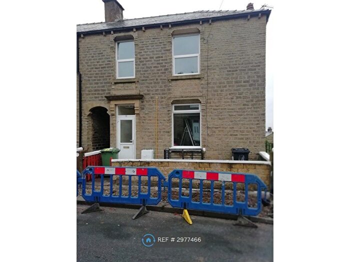 3 Bedroom Terraced House To Rent In Nabcroft Lane, Huddersfield, HD4