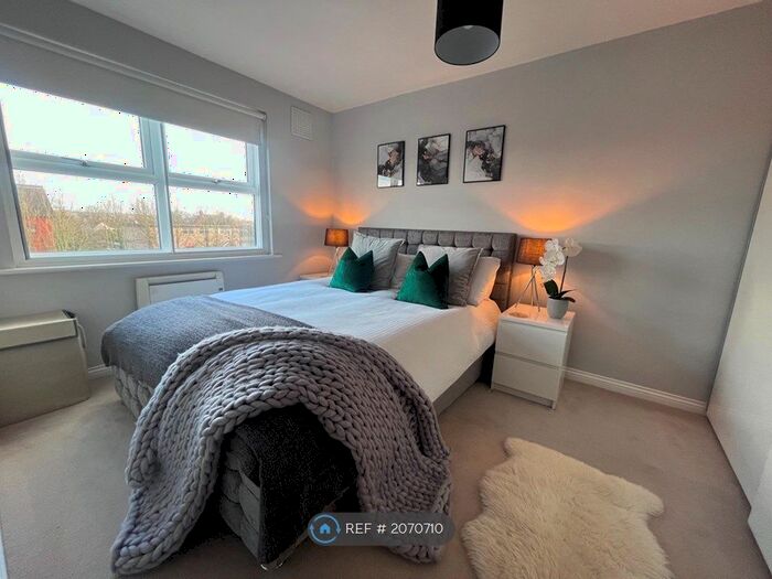 2 Bedroom Flat To Rent In Templemead, Witham, CM8