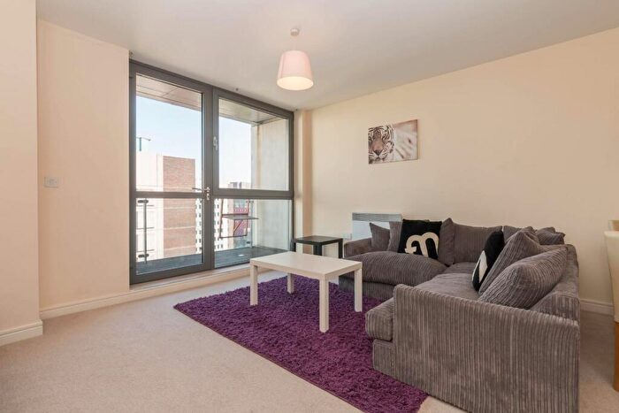 2 Bedroom Apartment To Rent In Centenary Plaza, Holliday Street, B1
