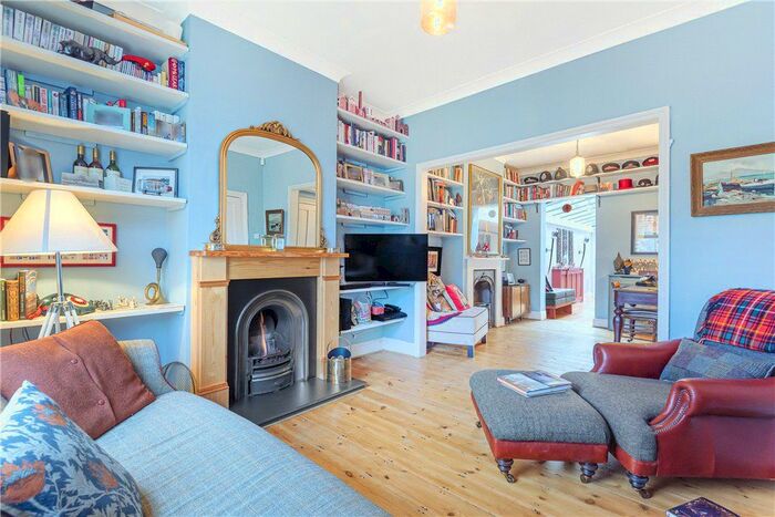 3 Bedroom Terraced House To Rent In Fort Road, London, SE1