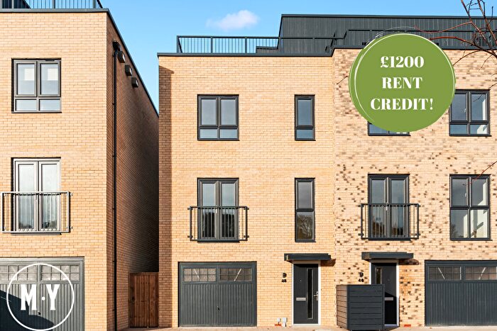 3 Bedroom Terraced House To Rent In *£ Rent Credit!* Charles English Close, Ipswich, Suffolk, IP1