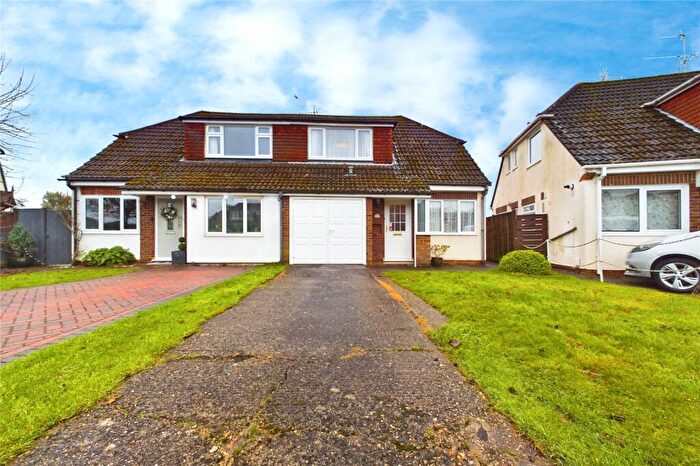 3 Bedroom Semi-Detached House For Sale In Warborough Avenue, Tilehurst, Reading, Berkshire, RG31