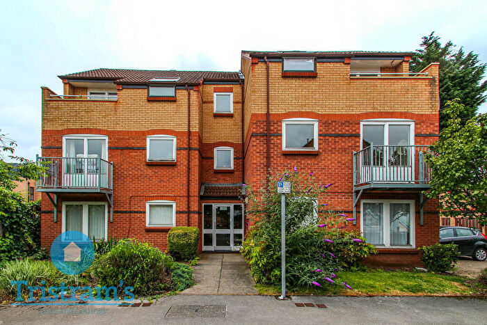 2 Bedroom Apartment To Rent In Tonnelier Road, Dunkirk, NG7