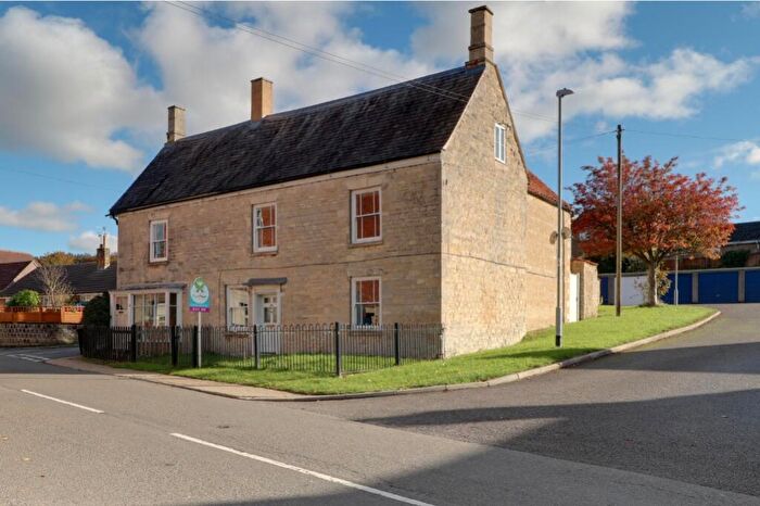 4 Bedroom Semi Detached House For Sale In High Street, Colsterworth, Lincs, NG33