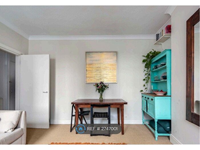 1 Bedroom Flat To Rent In Sylvester House, London, E8