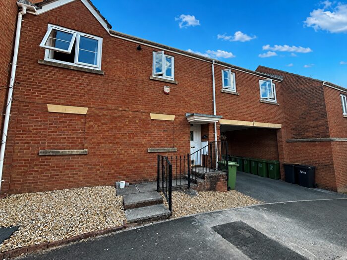 2 Bedroom Flat To Rent In Lavender Road, Exwick, EX4