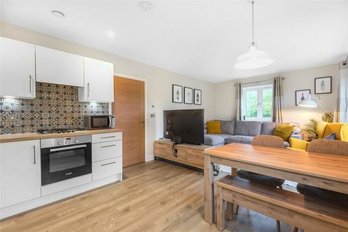 2 Bedroom Apartment To Rent In Soames Place, Wokingham, Berkshire, RG40