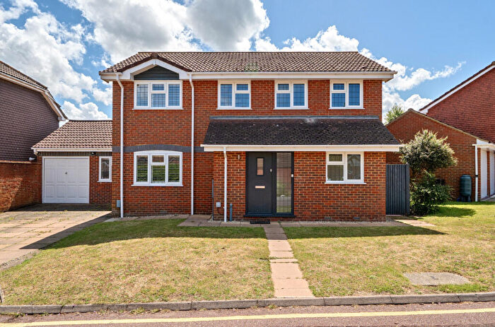 4 Bedroom Detached House For Sale In Lyndhurst Close, Orpington, Kent, BR6